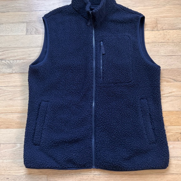 GAP Other - Gap Navy Fleece Vest - Men’s M